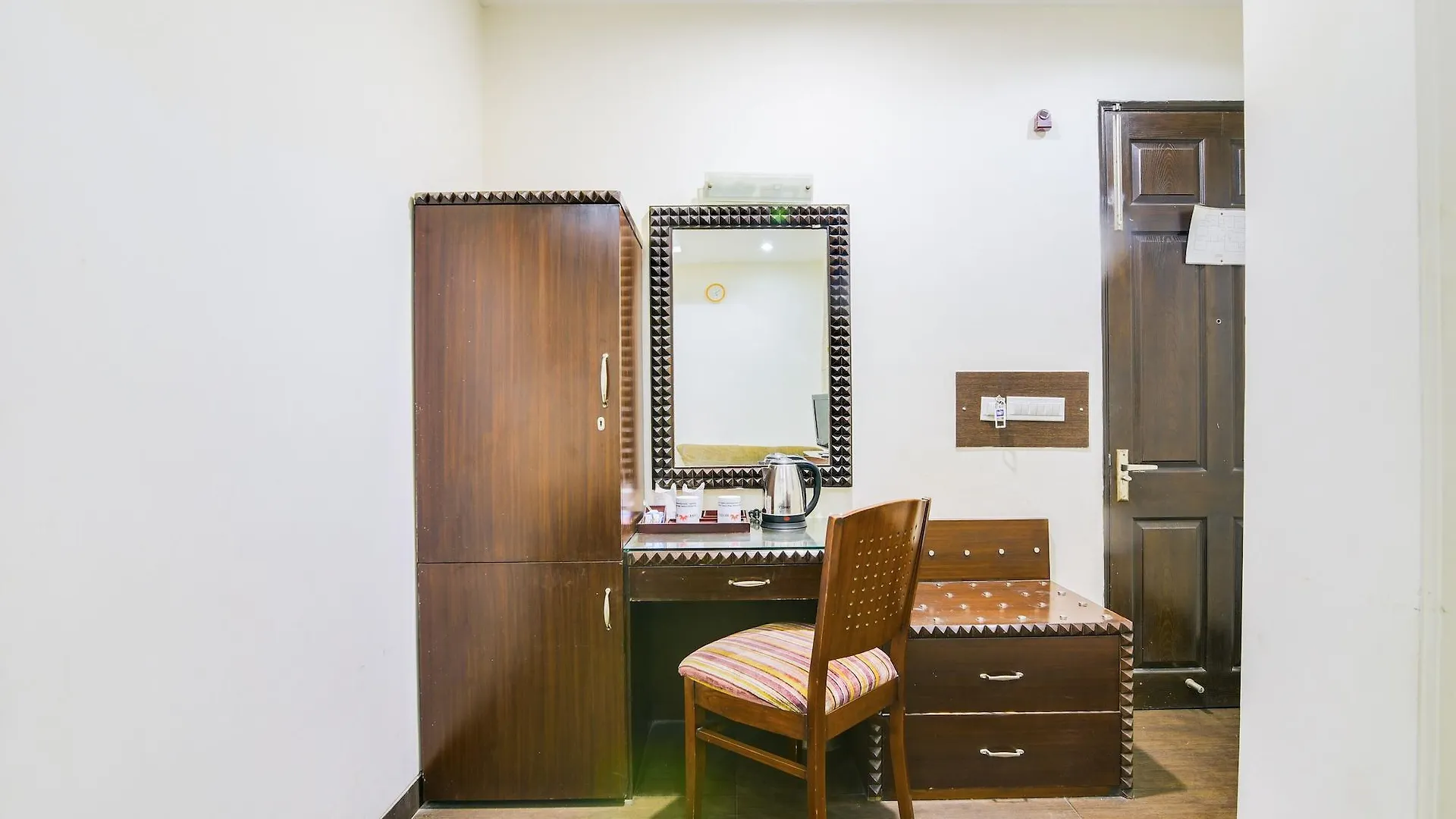 Cosy Grand, Chanakyapuri By The Cosy Hotels Nueva Delhi