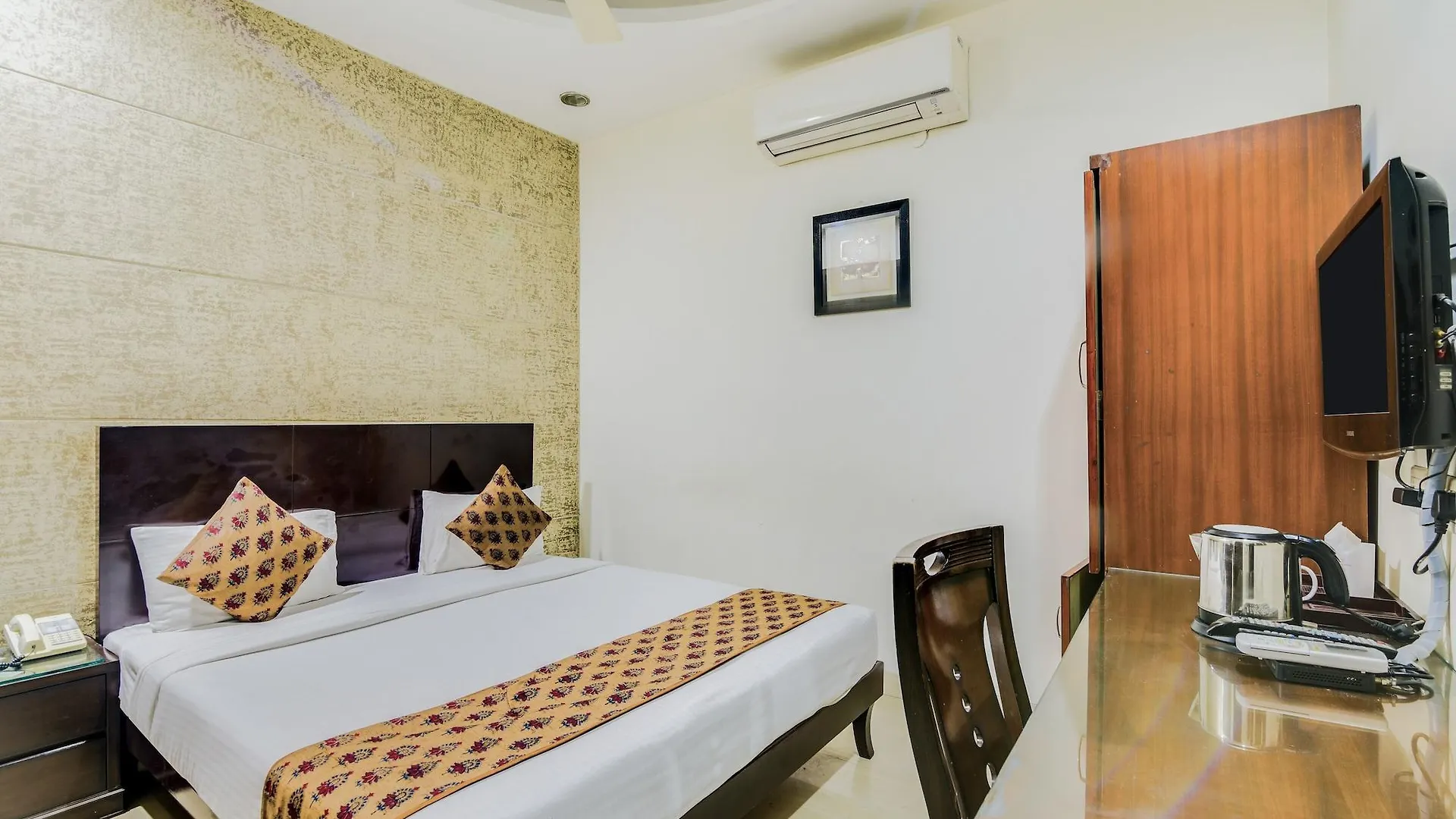 Cosy Grand, Chanakyapuri By The Cosy Hotels New Delhi